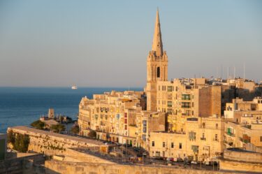 【移住者必見】地中海に浮かぶ魅惑の島「マルタ共和国」ってどんな国？